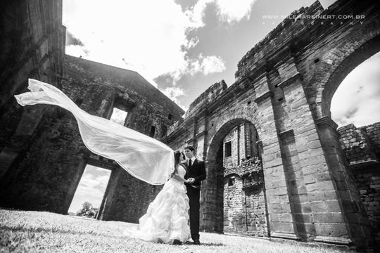 Trash The Dress | Natália + Bruno | São Miguel das Missões Trash The Dress | Natália + Bruno | São Miguel das Missões