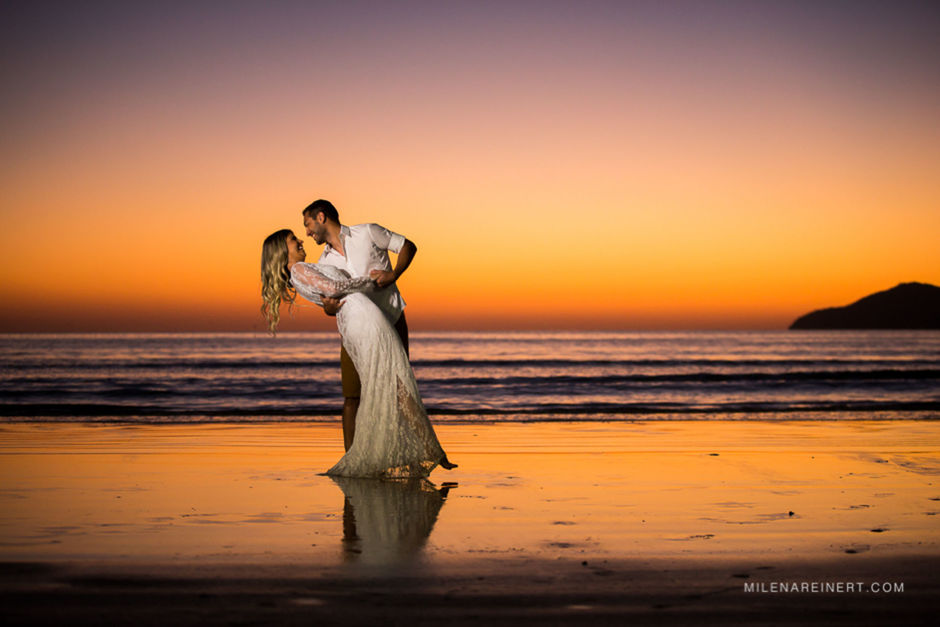 Foto Ensaio Pre Casamento Balneário Camboriú | Bruna + Gabriel Foto Ensaio Pre Casamento Balneário Camboriú | Bruna + Gabriel - Imagem 2