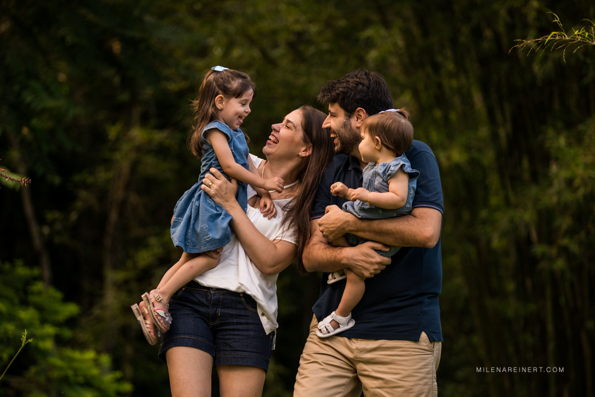 Foto Sessão Família | Maylla + Thiago + Gabi + Leticia Foto Sessão Família | Maylla + Thiago + Gabi + Leticia - Imagem 1