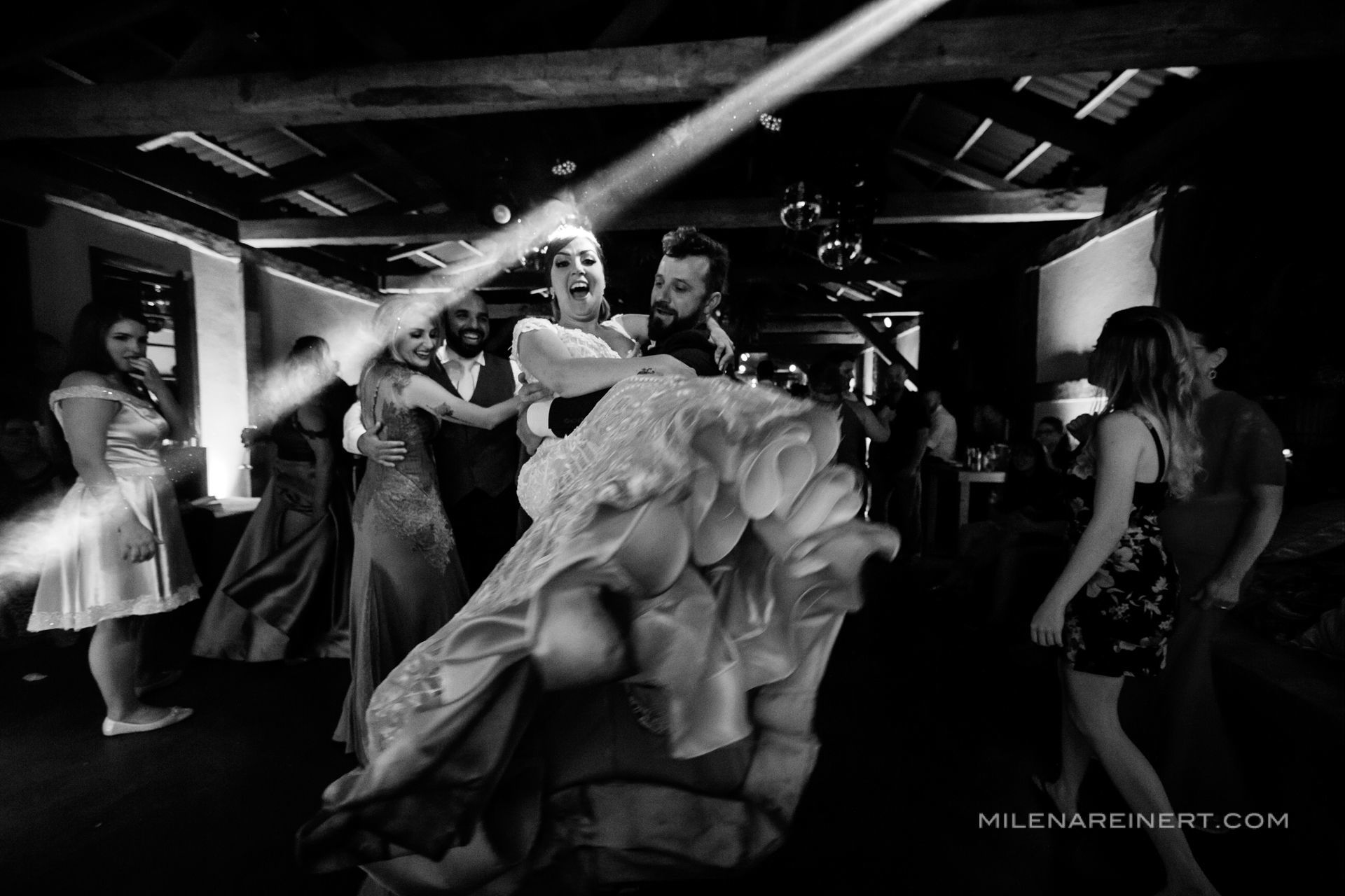 Foto Fotografia de Casamento Vale dos Ventos | Dani + Gustavo Foto Fotografia de Casamento Vale dos Ventos | Dani + Gustavo - Imagem 99
