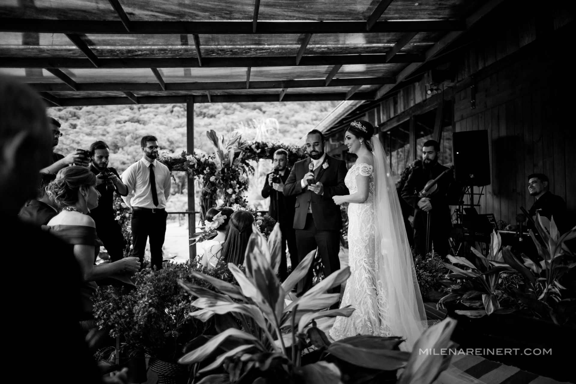 Foto Fotografia de Casamento Vale dos Ventos | Dani + Gustavo Foto Fotografia de Casamento Vale dos Ventos | Dani + Gustavo - Imagem 44