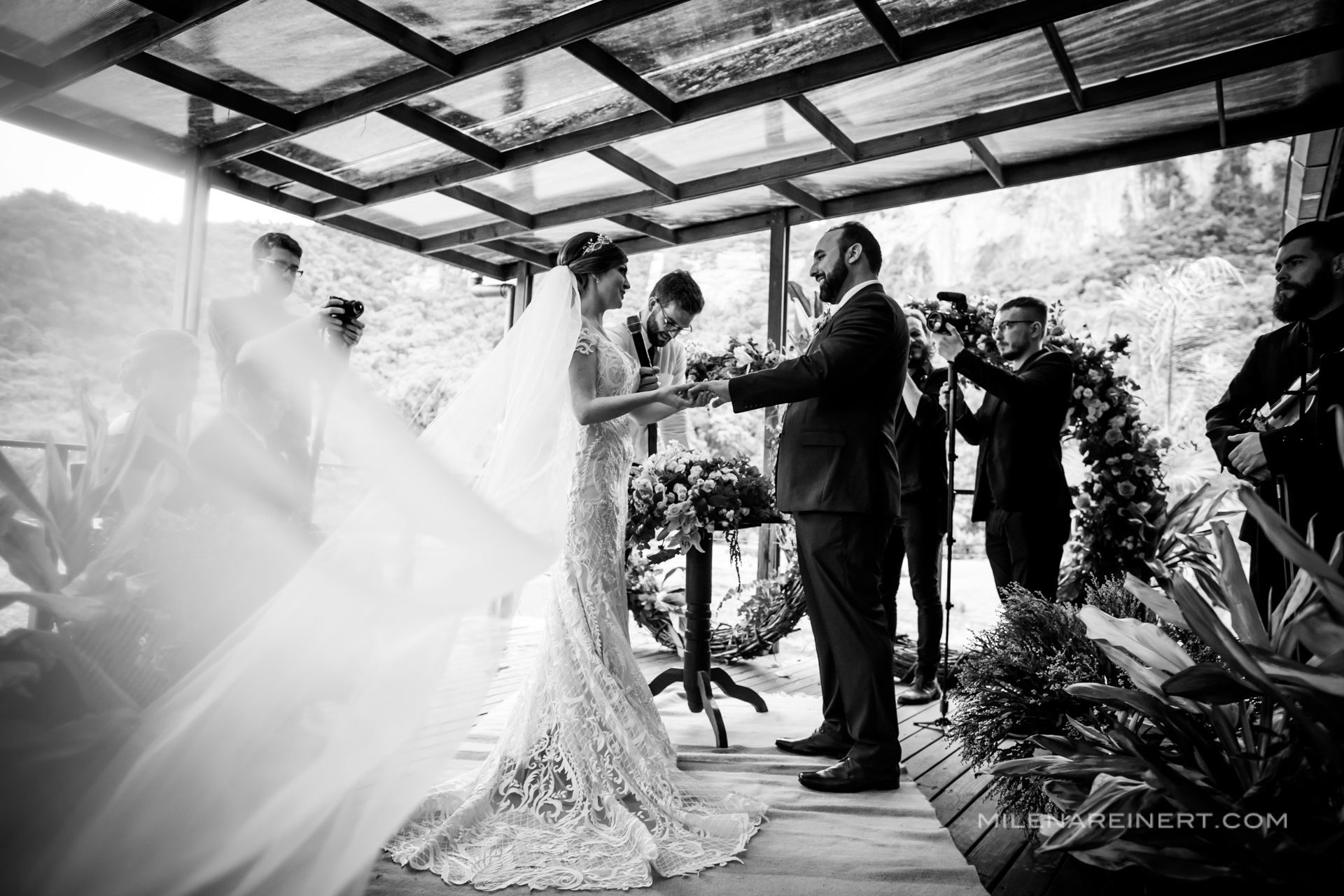 Foto Fotografia de Casamento Vale dos Ventos | Dani + Gustavo Foto Fotografia de Casamento Vale dos Ventos | Dani + Gustavo - Imagem 52