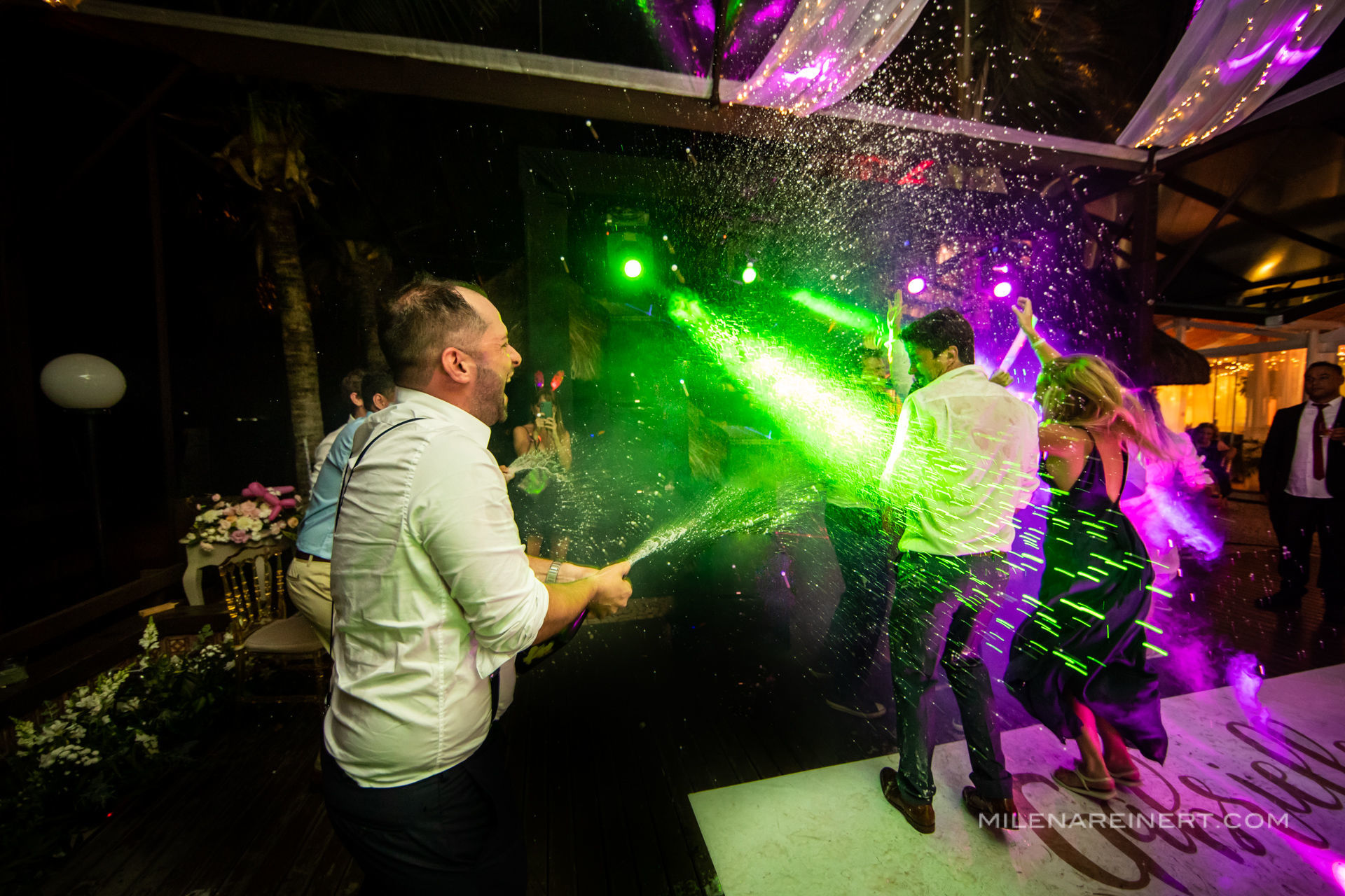 Foto Fotografia de Casamento | Gabriela + Leandro | Hotel Costa Norte Foto Fotografia de Casamento | Gabriela + Leandro | Hotel Costa Norte - Imagem 122