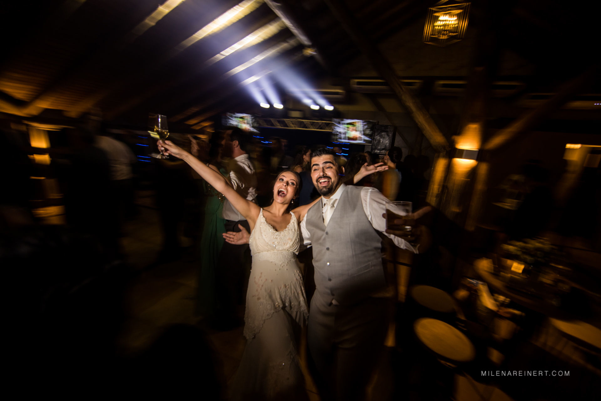 Foto Fotografia de Casamento | Júlia + Mário | Praia do Rosa Foto Fotografia de Casamento | Júlia + Mário | Praia do Rosa - Imagem 90