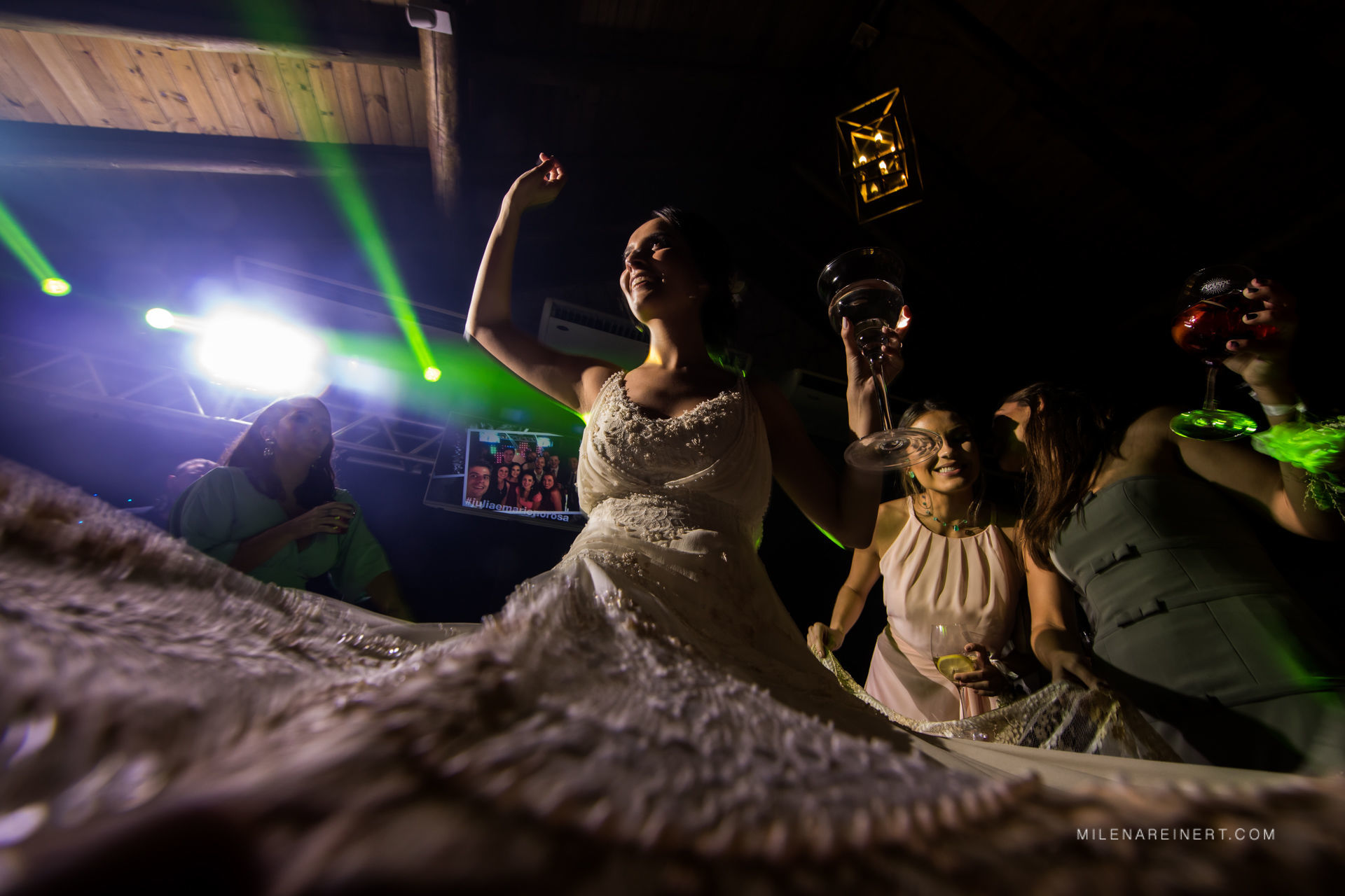 Foto Fotografia de Casamento | Júlia + Mário | Praia do Rosa Foto Fotografia de Casamento | Júlia + Mário | Praia do Rosa - Imagem 94