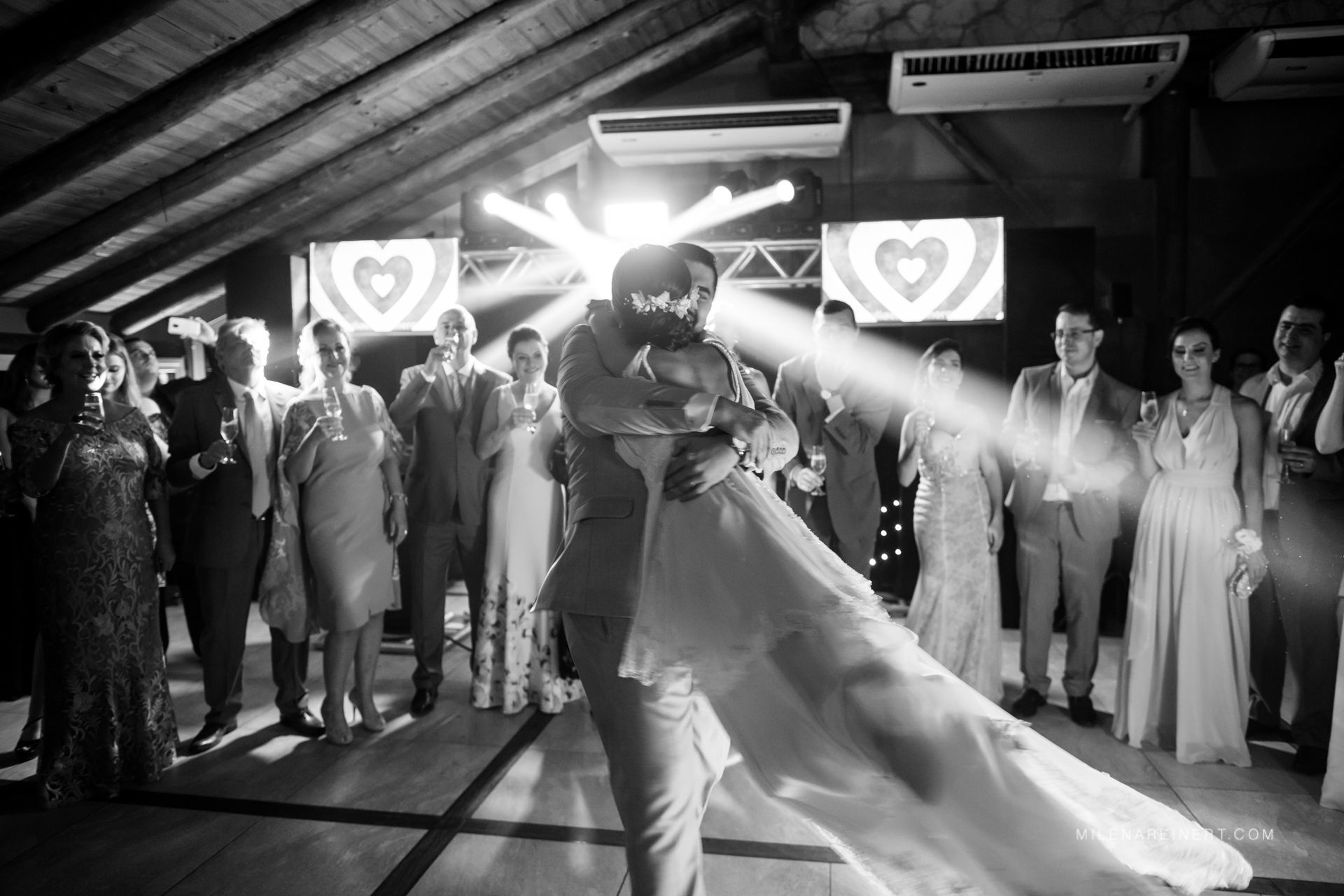 Foto Fotografia de Casamento | Júlia + Mário | Praia do Rosa Foto Fotografia de Casamento | Júlia + Mário | Praia do Rosa - Imagem 77