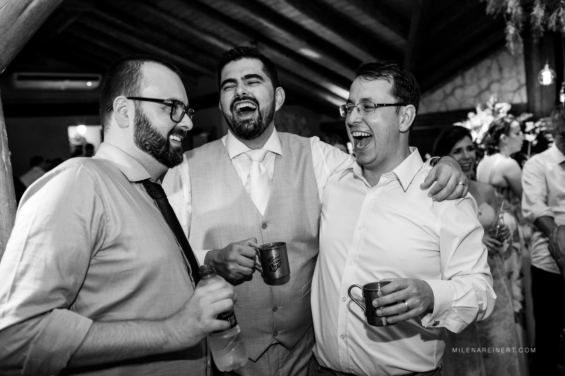 Foto Fotografia de Casamento | Júlia + Mário | Praia do Rosa Foto Fotografia de Casamento | Júlia + Mário | Praia do Rosa - Imagem 97