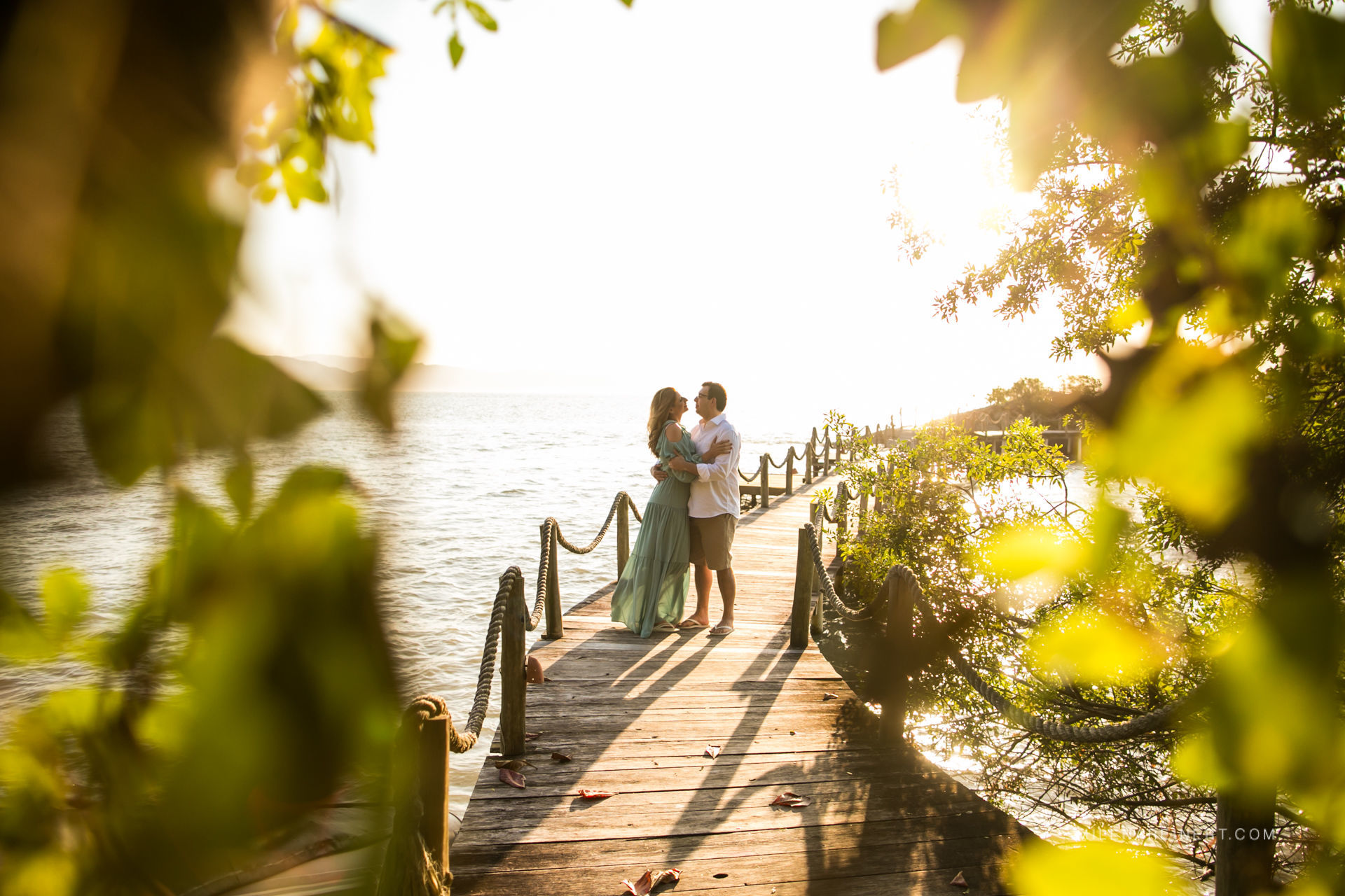 Foto Ensaio de Bodas | Alessandra + Lucas | Ponta dos Ganchos Foto Ensaio de Bodas | Alessandra + Lucas | Ponta dos Ganchos - Imagem 12