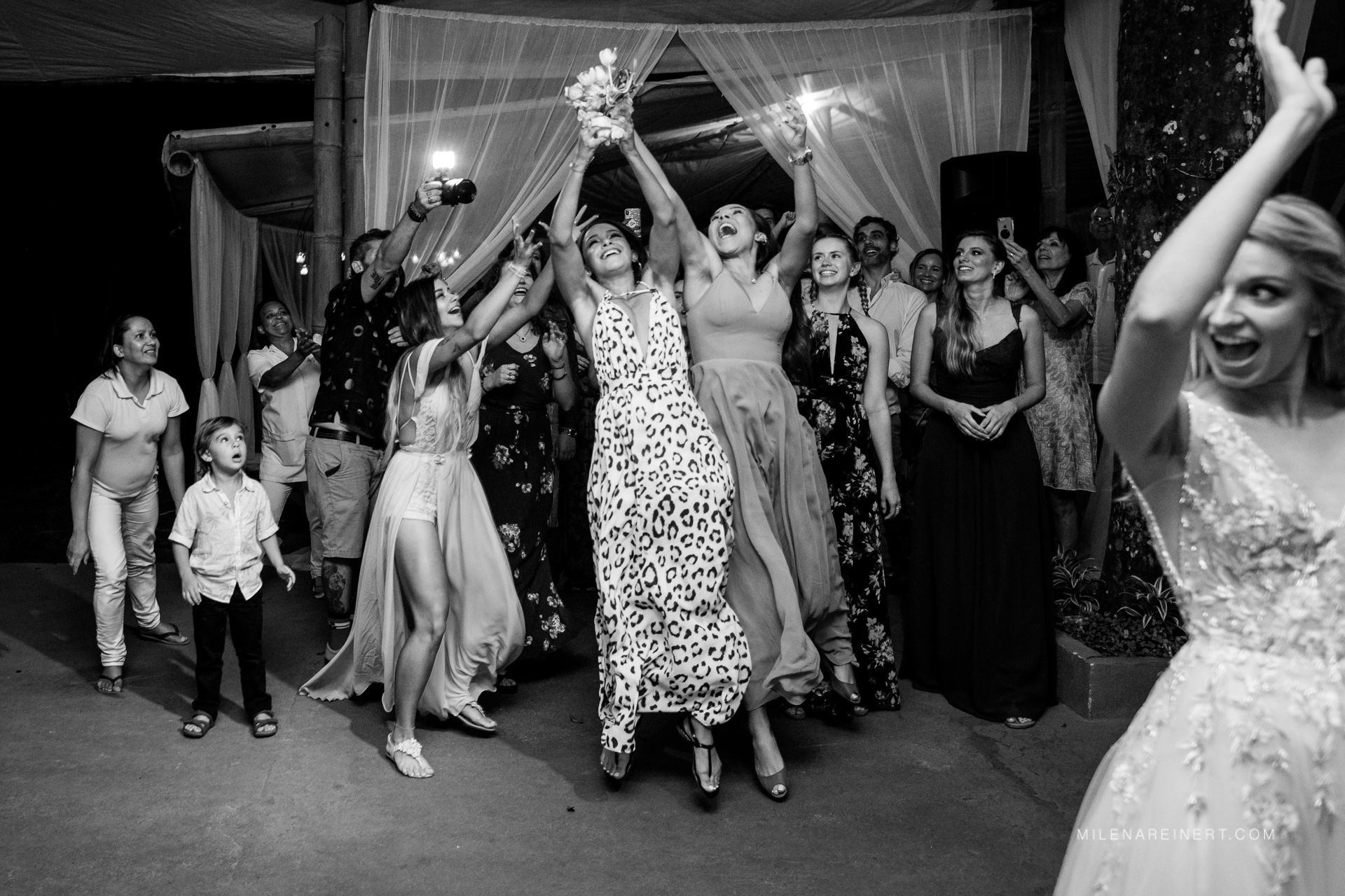 Foto Fotografia de Casamento | Holly + Caio | Ubatuba - SP Foto Fotografia de Casamento | Holly + Caio | Ubatuba - SP - Imagem 80