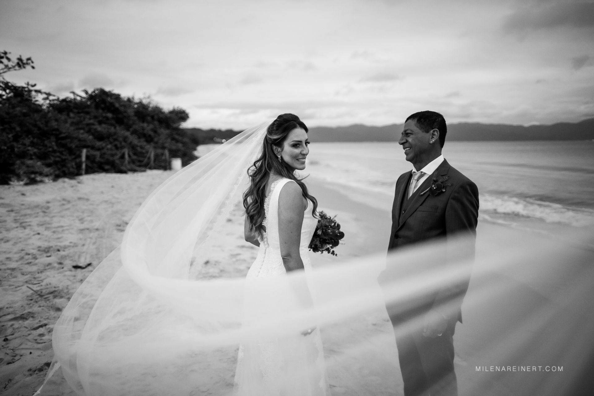 Foto Fotografia de Casamento | Andrea + Antônio | Acqua Plage Jurerê Foto Fotografia de Casamento | Andrea + Antônio | Acqua Plage Jurerê - Imagem 43