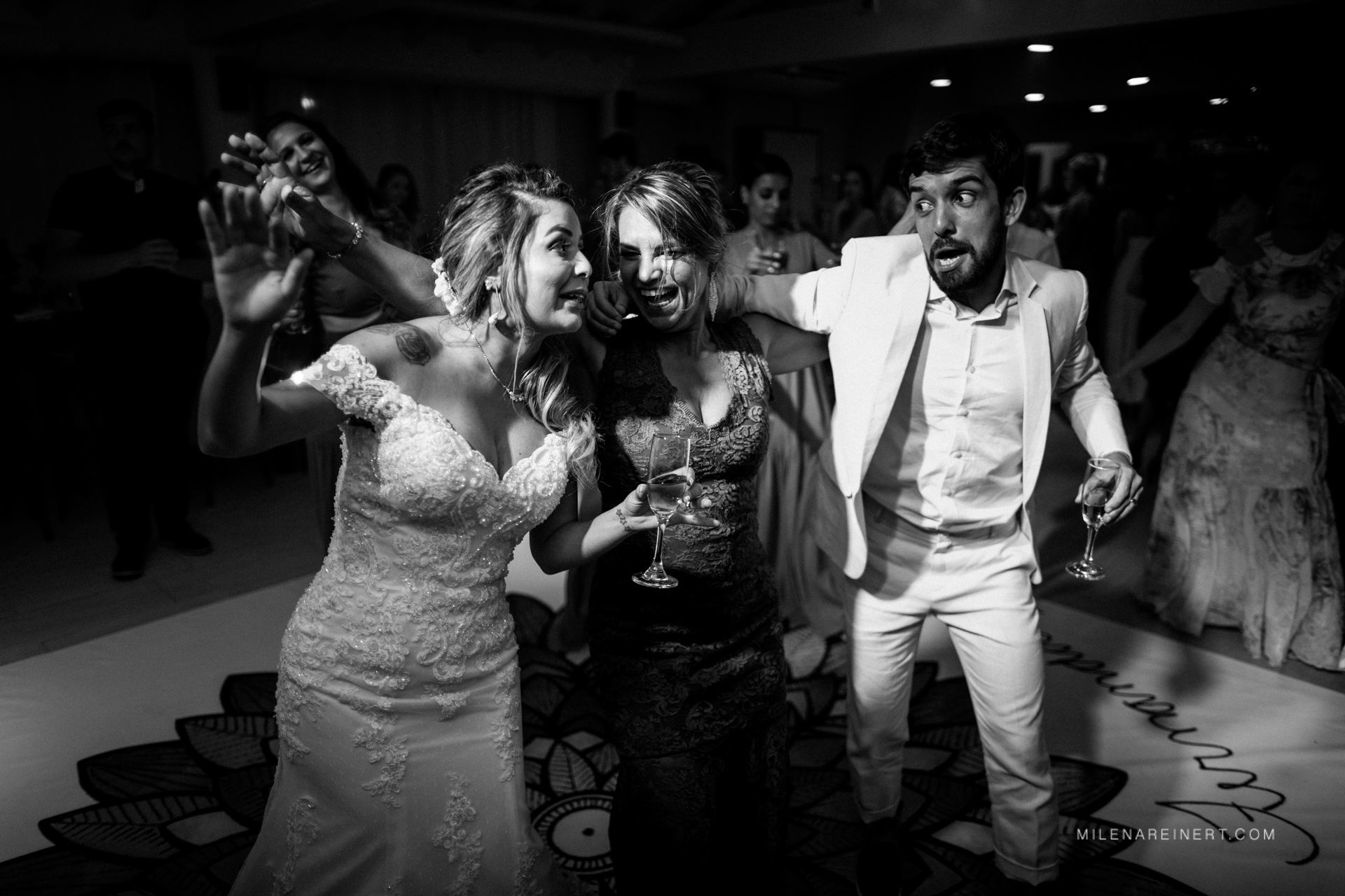 Foto Casamento incrível na Praia do Rosa | Fernanda e Bruno Foto Casamento incrível na Praia do Rosa | Fernanda e Bruno - Imagem 83