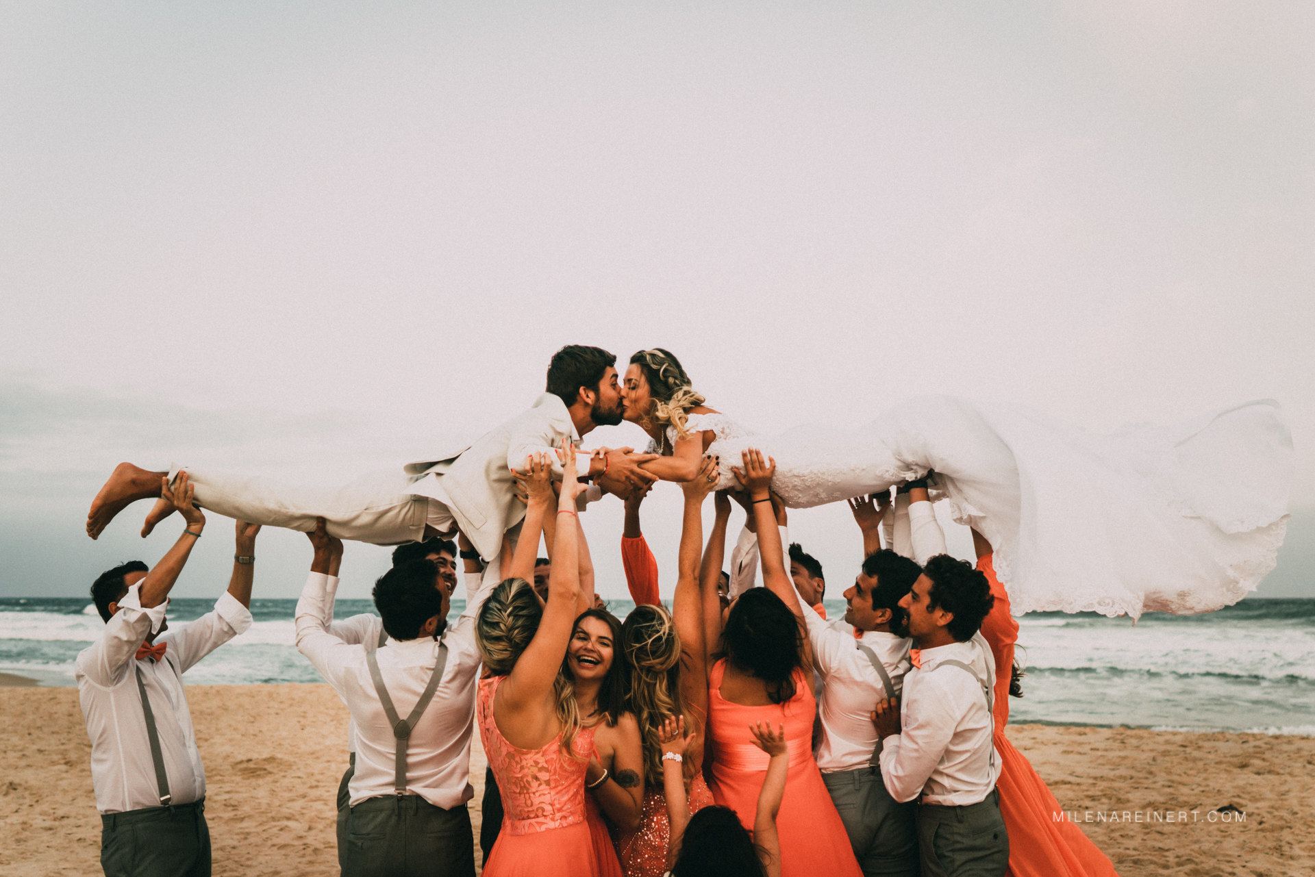 Casamento incrível na Praia do Rosa | Fernanda e Bruno